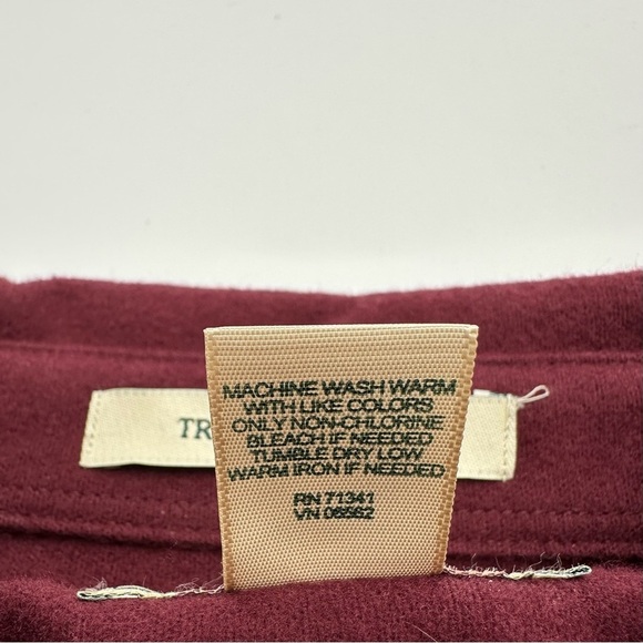 L.L. Bean Men's Chamois Cloth Shirt, Traditional Fit in Deep Wine - Picture 9 of 11